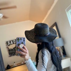 Black and gold sun hat